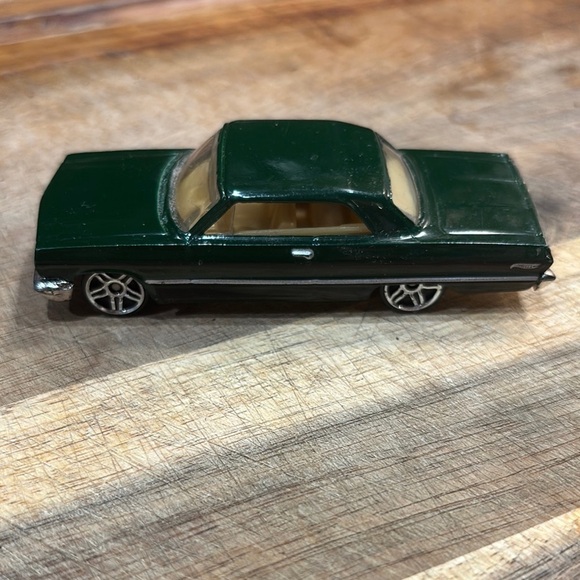 Hot Wheels Other - 2003 Chevy impala hot wheels